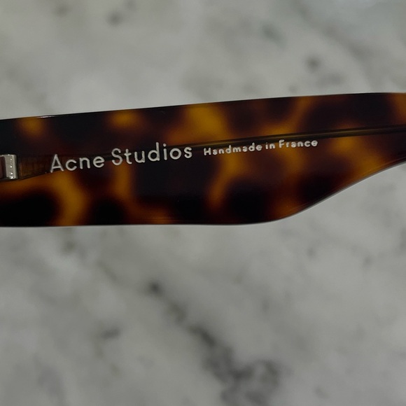 Acne Studios Library sunglasses. - Picture 11 of 13